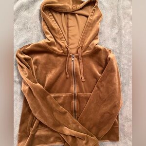 Beige velour cropped sweater